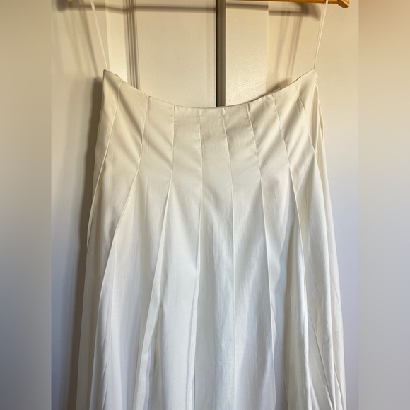 NEW Reformation Zinnia Low Waist Skirt in White | size 2 - Picture 7 of 13
